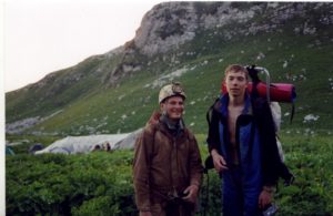 КонстантинЗверев и Роман Зверев 2000 год (лагерь у пещеры Веревкина)